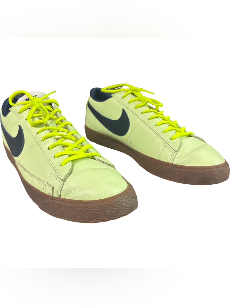 Nikeblazer Low 'Olive Aura Size 10.5